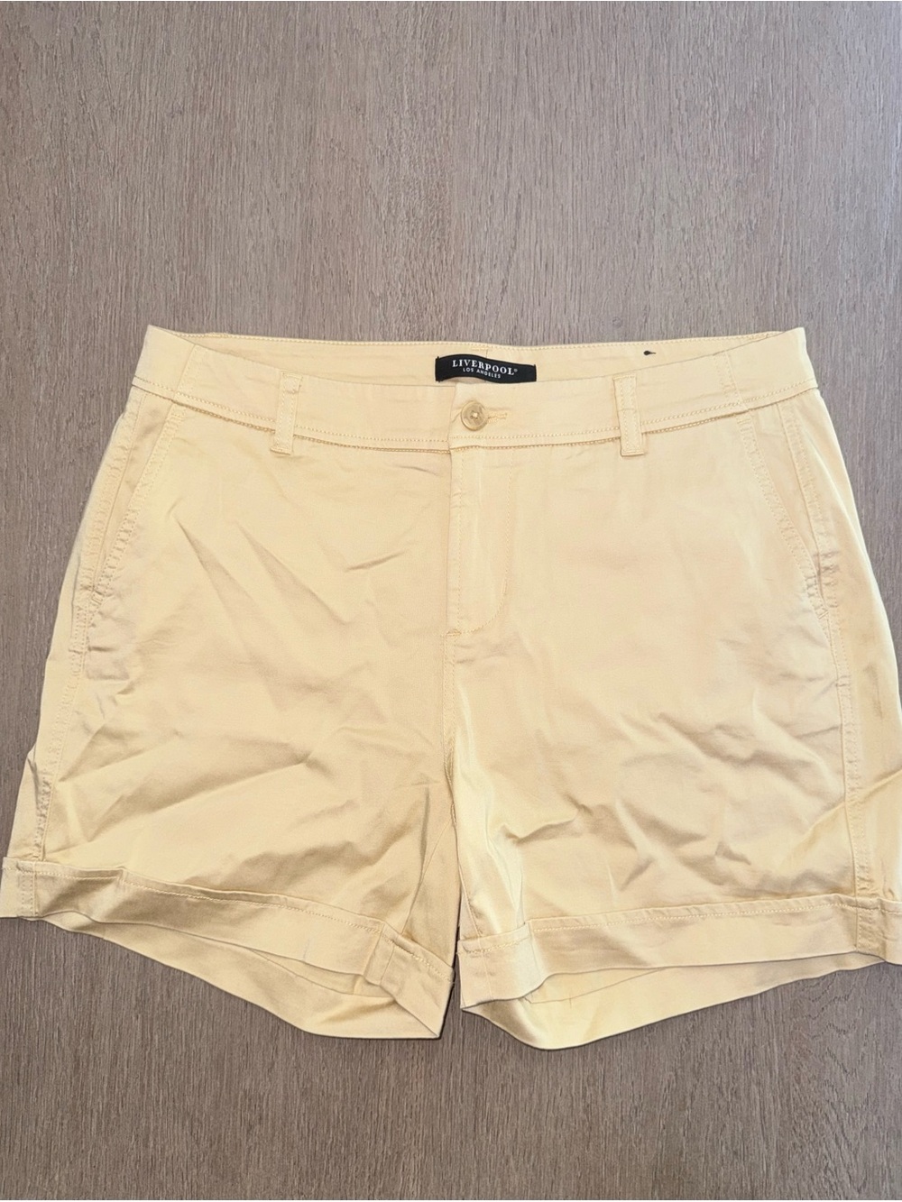 Liverpool Los Angeles Yellow Chino Shorts Cuffed Hem 14W NWOT